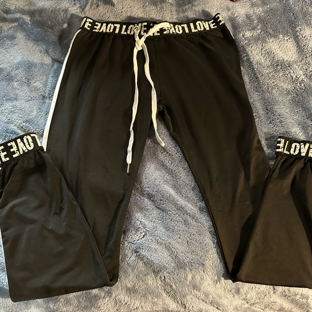 Women’s outerwear pants